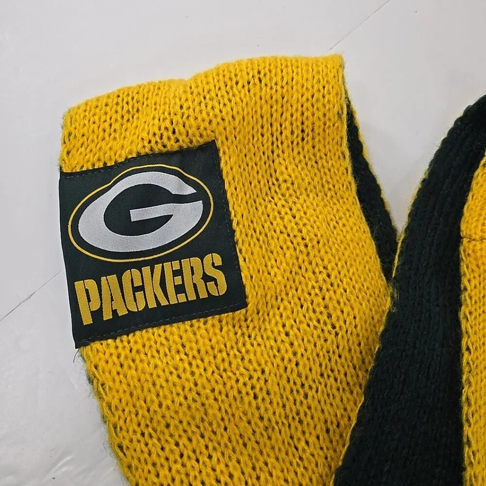 GREEN BAY PACKERS Infinity Scarf Football Team Knitted Green and Yellow Logo NFL